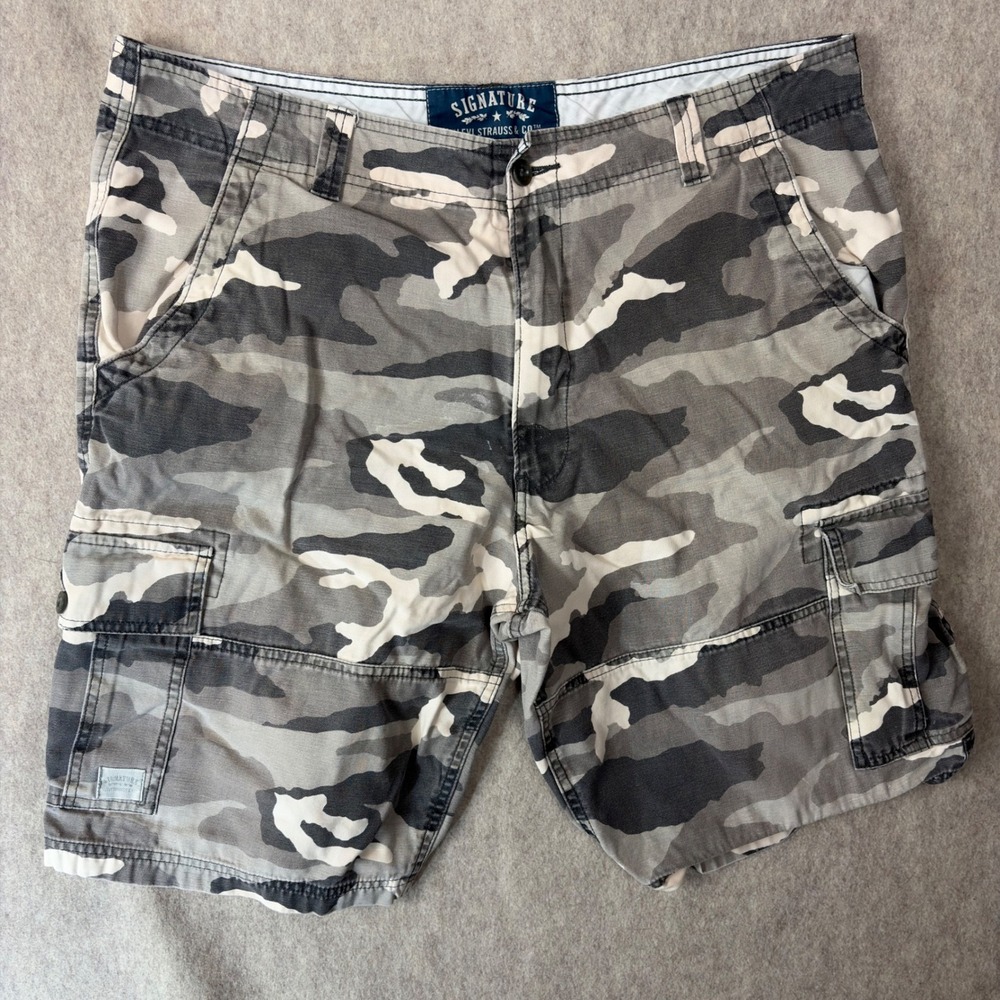 Signature Levi Strauss Mens 40 Grey Carrier Camo Cargo Shorts Cotton Camouflage